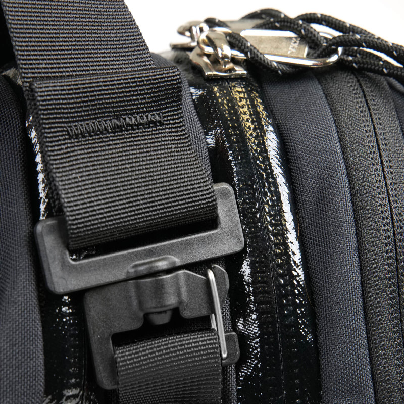 3 Way 18 Expandable Briefcase - Wildfire Black (Detail, Side Strap Buckle)